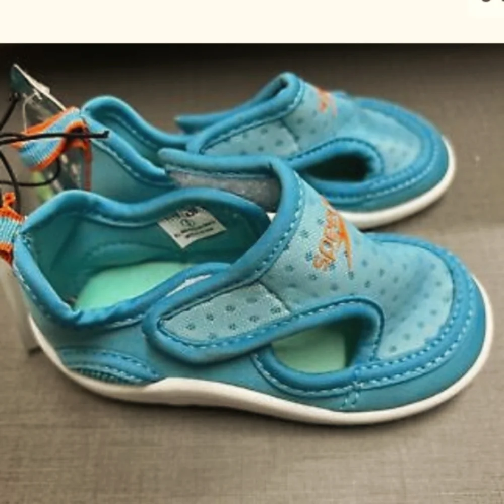 SPEEDO WATER SHOES